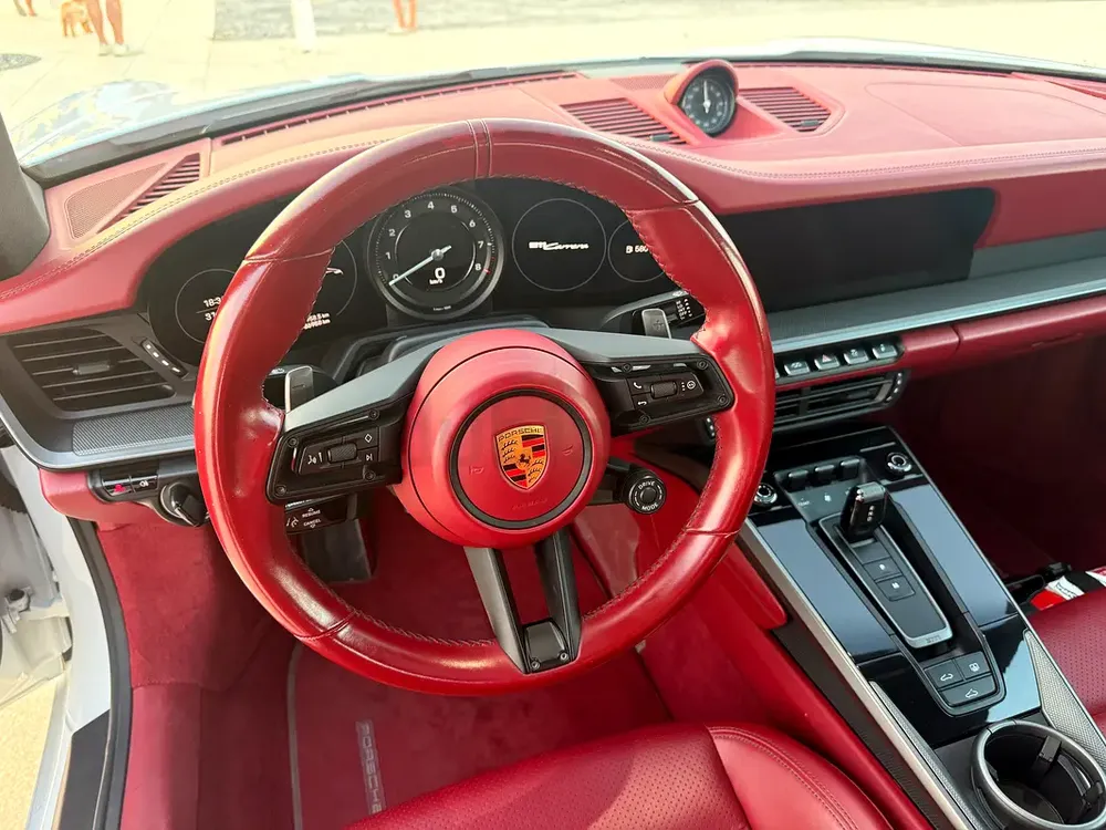 2023 Porsche 911 Carrera - GCC Specs - Like New! - Image 11
