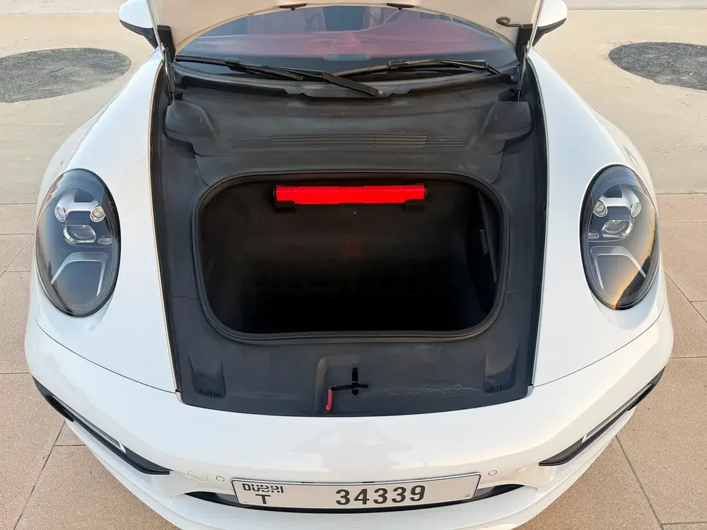 2023 Porsche 911 Carrera - GCC Specs - Like New! - Image 14