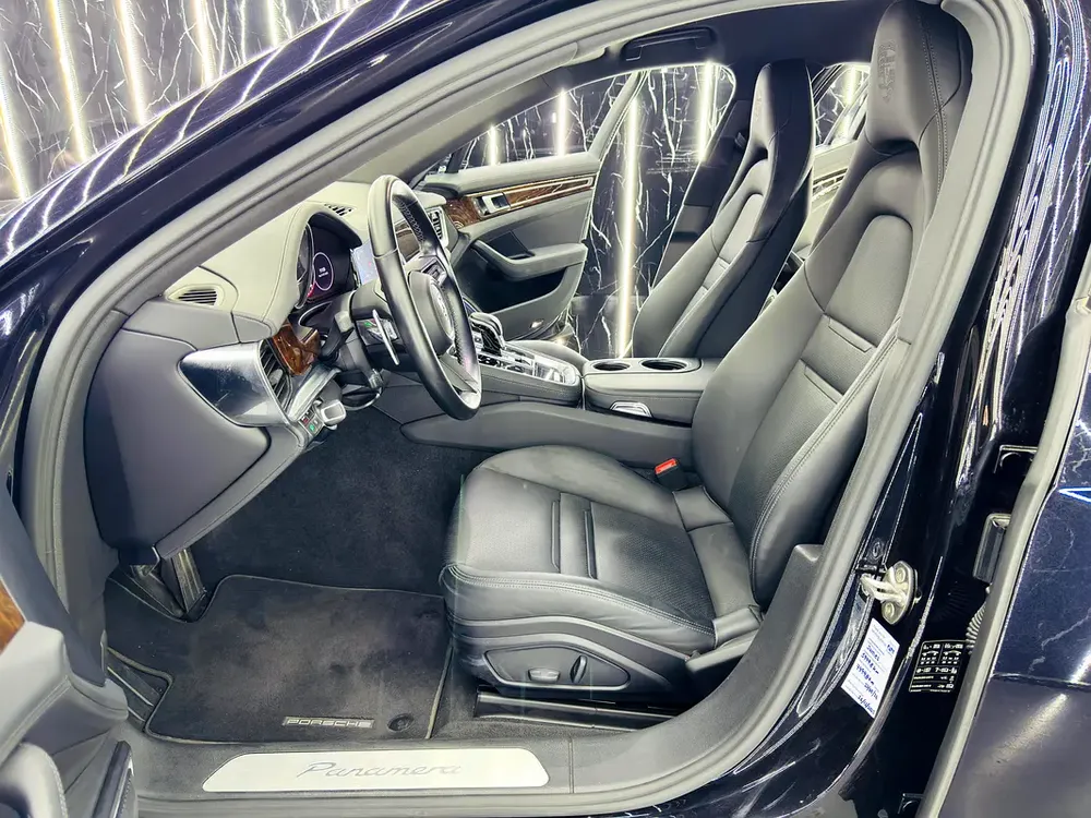 2022 Porsche Panamera, Warranty, Full Porsche Service History, Excellent Condition, GCC - Image 10