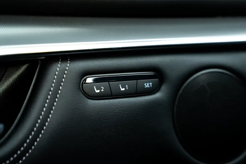 2023 Infiniti QX55 Essential GCC Under Agency Warranty - Image 13