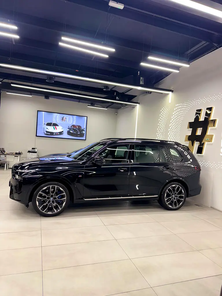 BMW X7 xDrive40i 2024 GCC Specs - Image 8