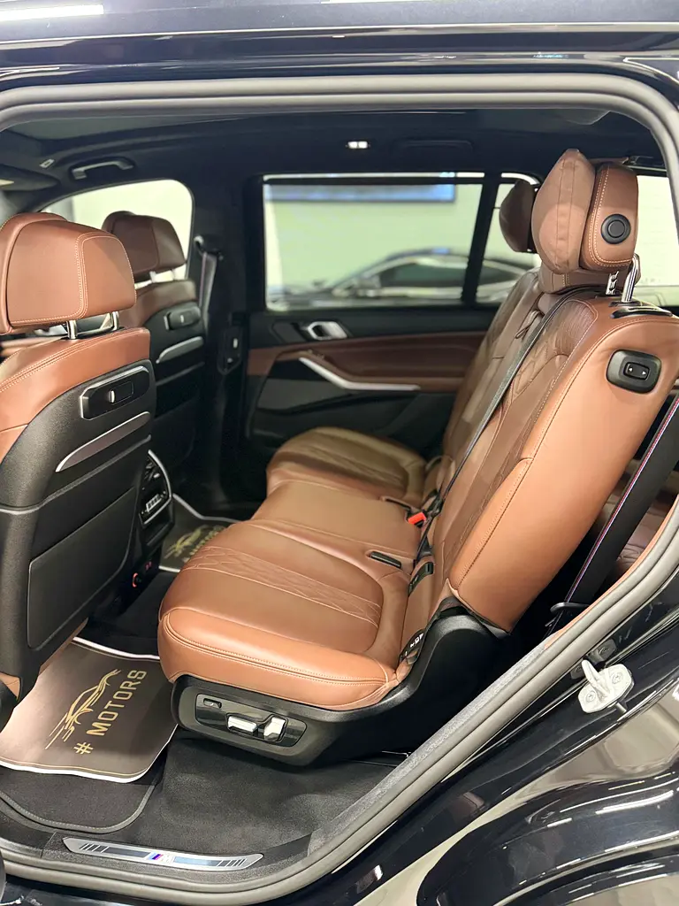 BMW X7 xDrive40i 2024 GCC Specs - Image 9