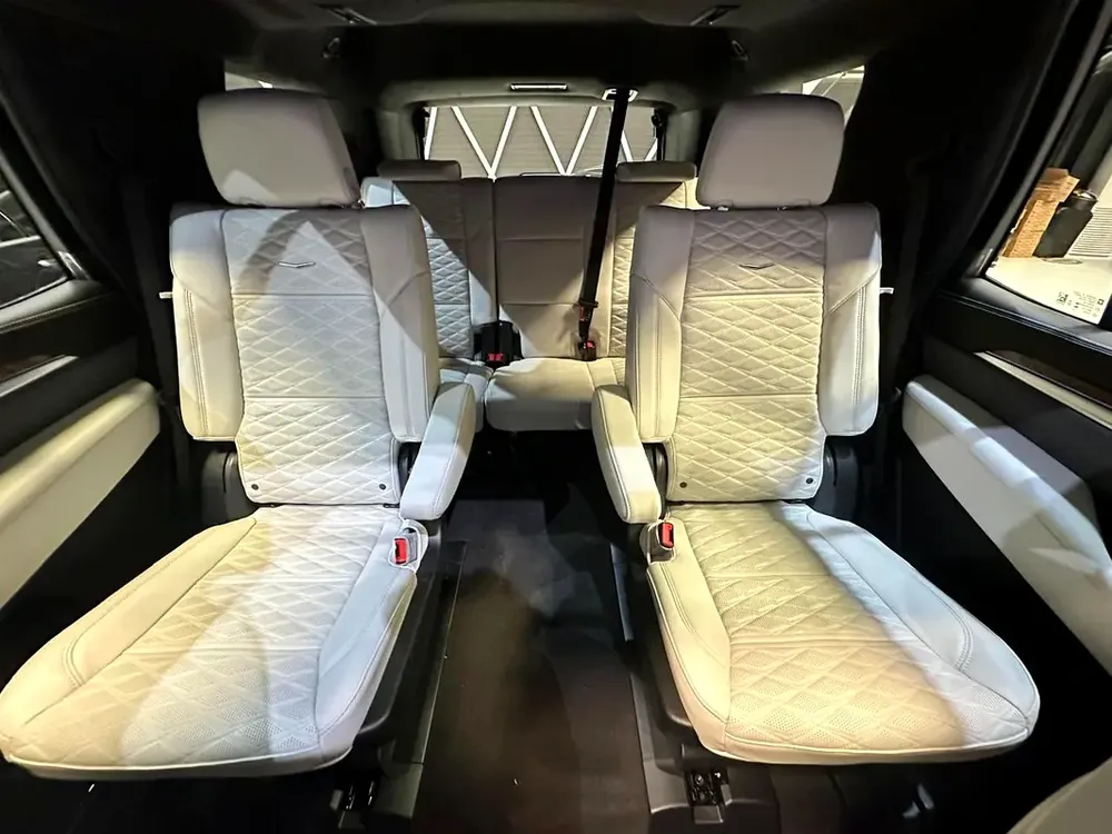 2025 Cadillac Escalade Sport Platinum GCC Specs - Image 10
