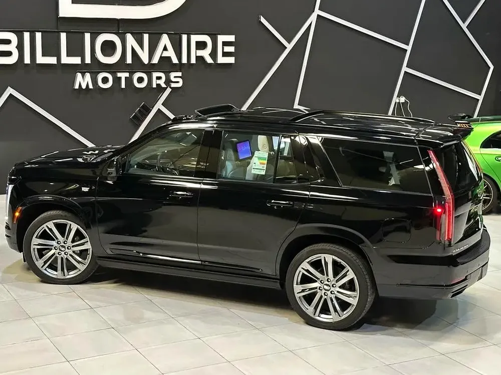 2025 Cadillac Escalade Sport Platinum GCC Specs - Image 4