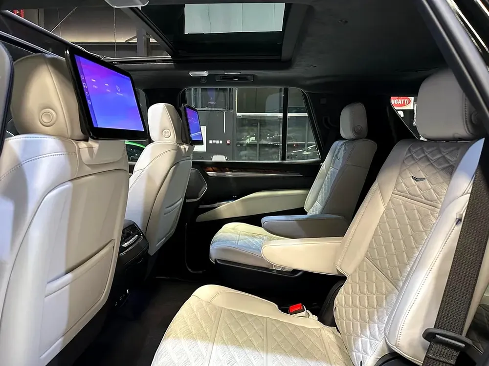 2025 Cadillac Escalade Sport Platinum GCC Specs - Image 9