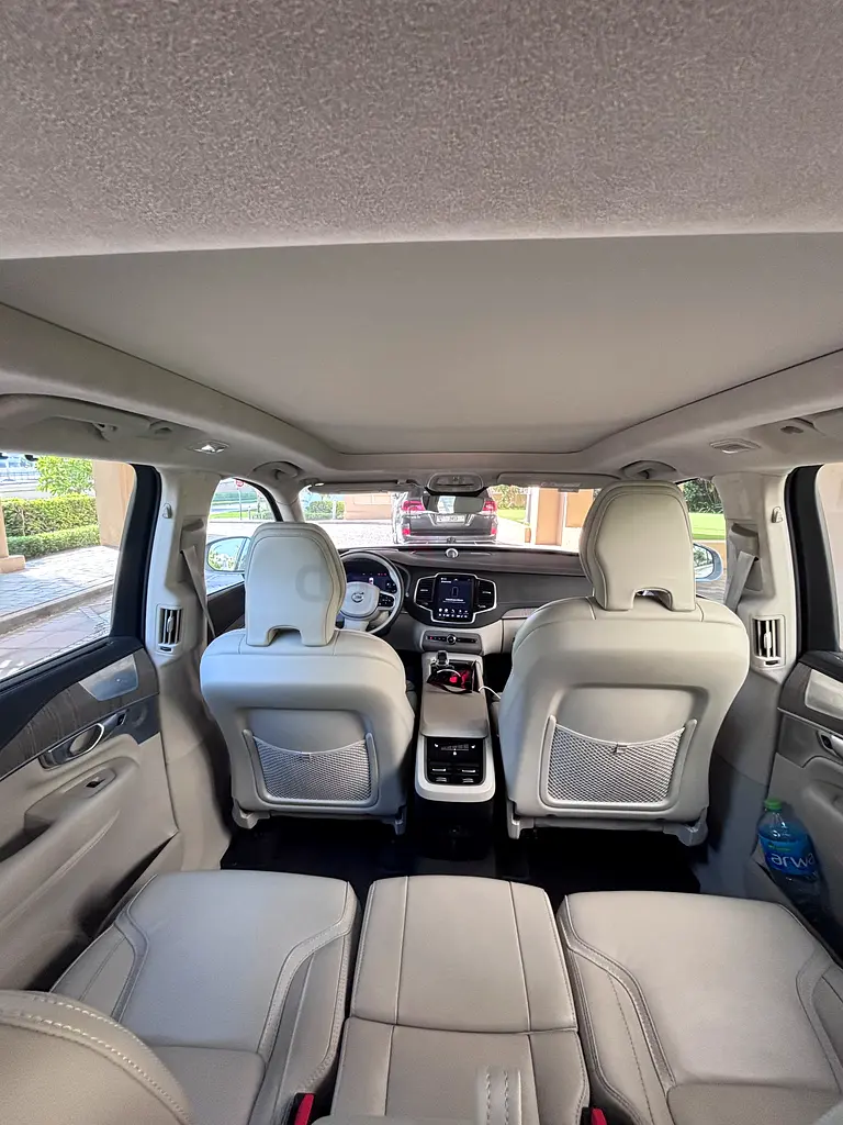 Volvo XC90 B6 Inscription 2024 GCC Specs - Image 17