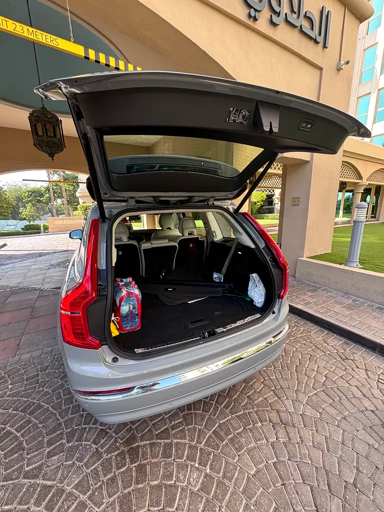 Volvo XC90 B6 Inscription 2024 GCC Specs - Image 18