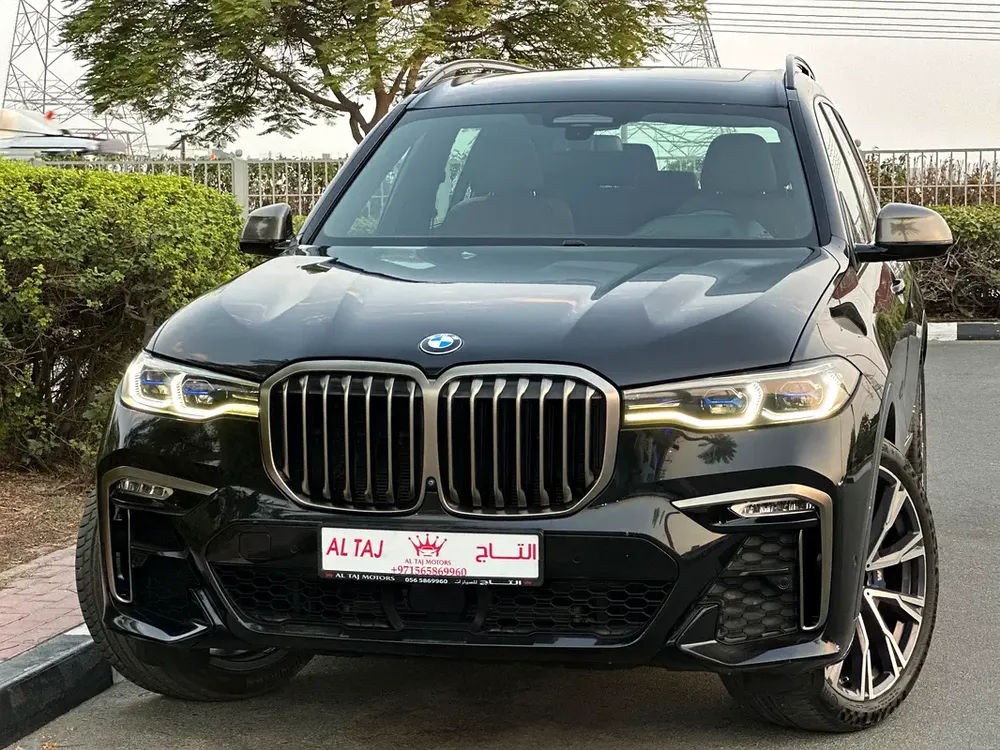 BMW X7 M50i V8 2022 GCC UNDER WARRANTY AND CONTRACT SERVICE FULL OPTION - Image 4