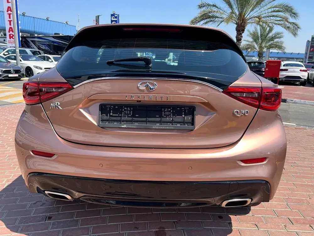 INFINITI QX30 2018 GCC IN BEST CONDITION 41,000 - Image 10