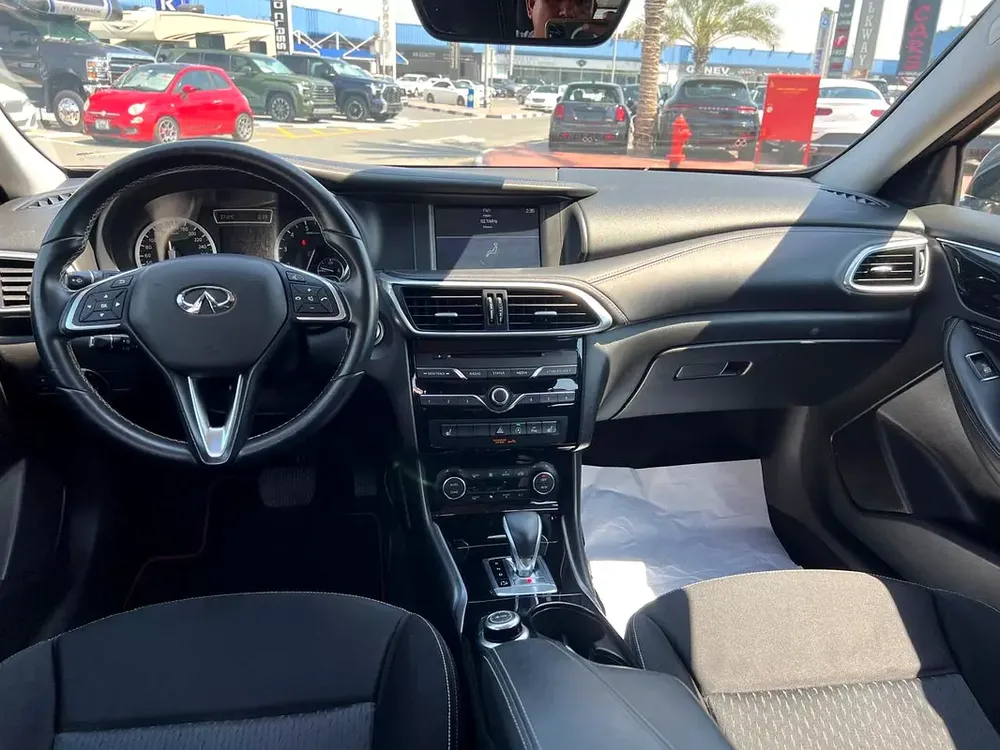 INFINITI QX30 2018 GCC IN BEST CONDITION 41,000 - Image 5