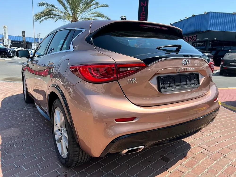 INFINITI QX30 2018 GCC IN BEST CONDITION 41,000 - Image 9