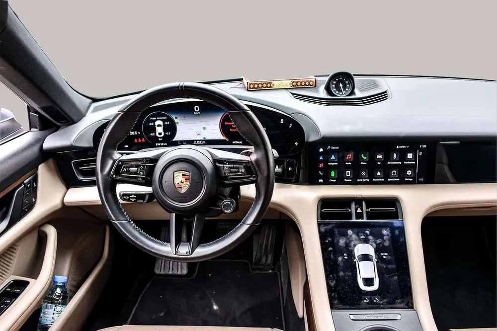 AED 4072/month | 2022 Porsche Taycan  | GCC Specs | Ref#449347 - Image 10