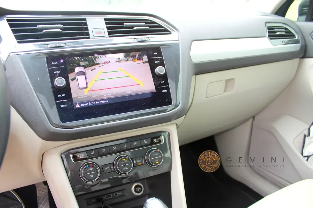 Volkswagen Tiguan 1.4 TSi R-Line 2020 GCC Spec LOW KM - Image 17