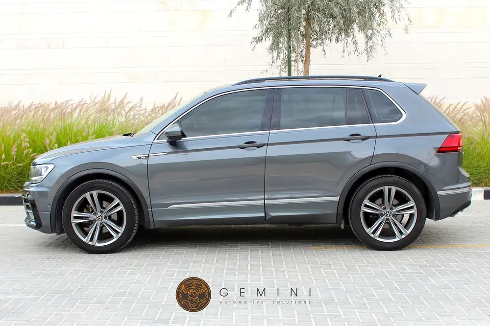 Volkswagen Tiguan 1.4 TSi R-Line 2020 GCC Spec LOW KM - Image 4