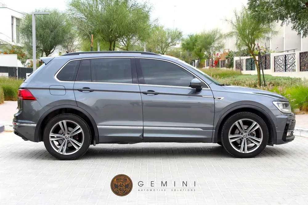 Volkswagen Tiguan 1.4 TSi R-Line 2020 GCC Spec LOW KM - Image 5