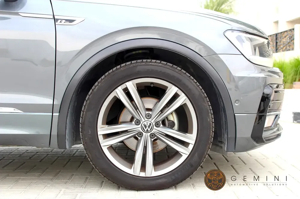 Volkswagen Tiguan 1.4 TSi R-Line 2020 GCC Spec LOW KM - Image 9