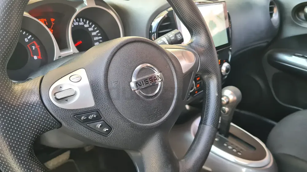 2016 NISSAN JUKE GPS CAMERA LADY DRIVEN GULF GCC SPEC SUPER CLEAN CONDITION FULLY SERVICED - Image 10