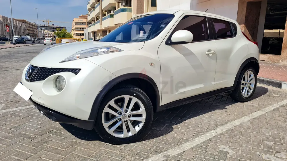 2016 NISSAN JUKE GPS CAMERA LADY DRIVEN GULF GCC SPEC SUPER CLEAN CONDITION FULLY SERVICED - Image 5