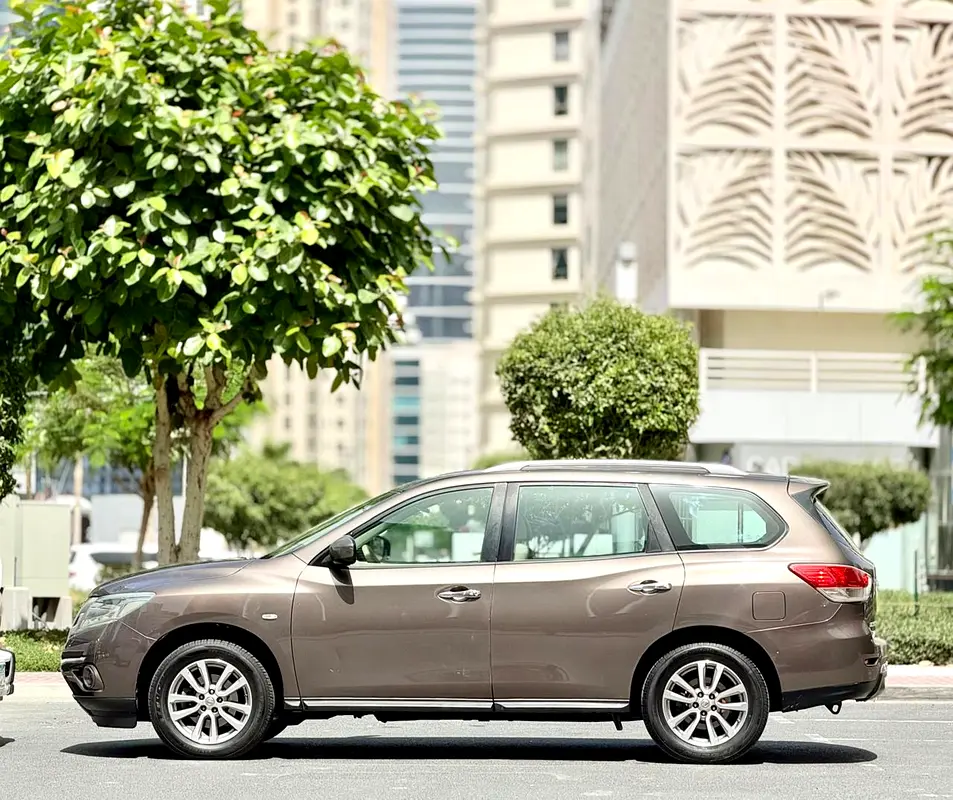Nissan Pathfinder SE 2015 GCC Specs - Excellent Condition - Image 8
