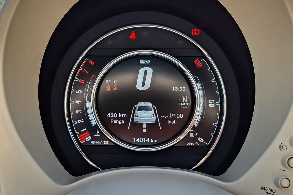 AED 882/month | 2024 Fiat 500 Dolcevita | GCC Specs | Ref#401761 - Image 13