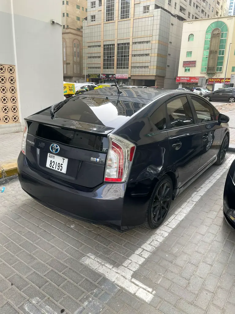 2013 Toyota Prius | Fuel Efficient Hybrid | Well Maintained - Image 4
