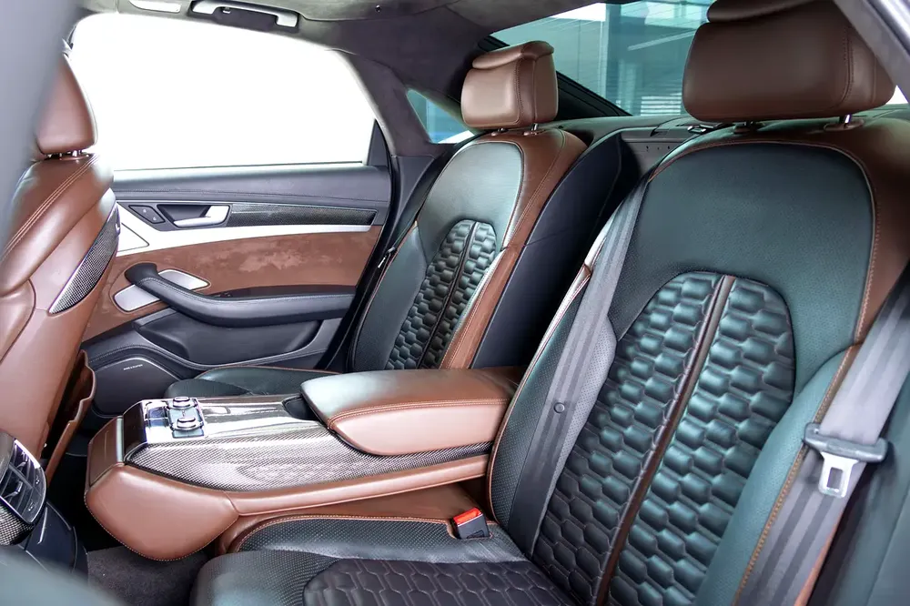 Audi S8-GCC-V8 Twin Turbo-AUDI Exclusive Interior Trim-22 Inch Rims-Very Well Maintained - Image 13