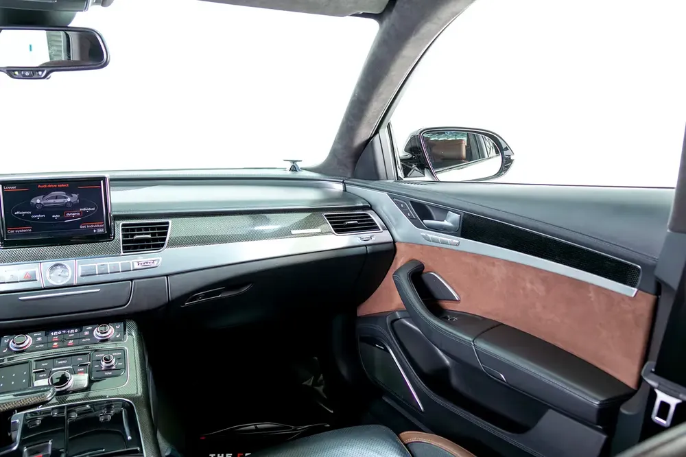 Audi S8-GCC-V8 Twin Turbo-AUDI Exclusive Interior Trim-22 Inch Rims-Very Well Maintained - Image 16