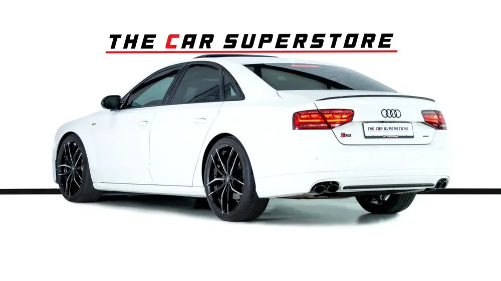 Audi S8-GCC-V8 Twin Turbo-AUDI Exclusive Interior Trim-22 Inch Rims-Very Well Maintained - Image 6