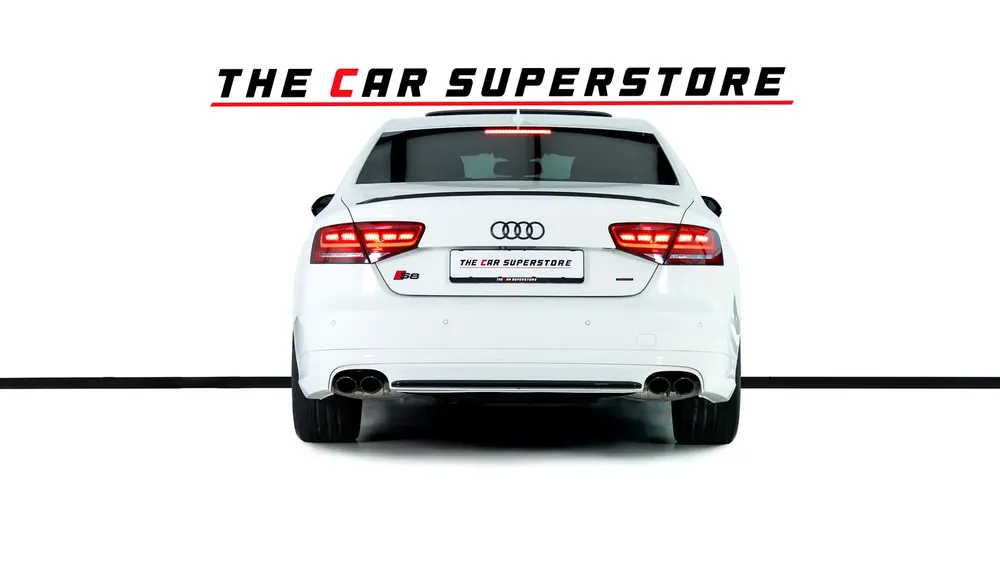 Audi S8-GCC-V8 Twin Turbo-AUDI Exclusive Interior Trim-22 Inch Rims-Very Well Maintained - Image 7