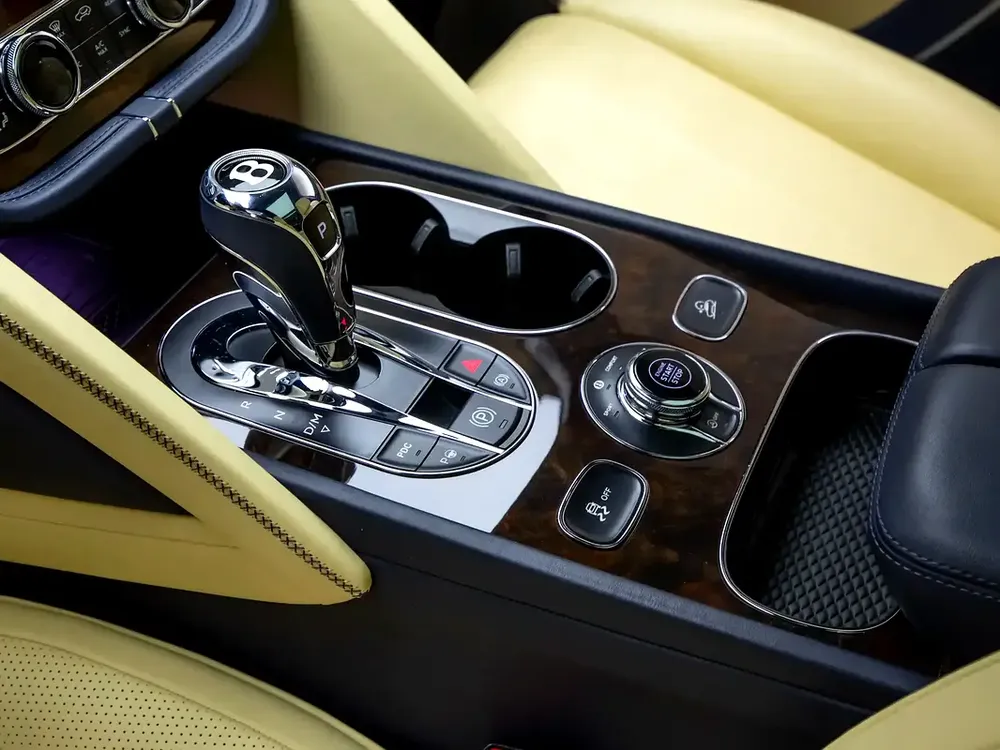 2021 | Bentley | Bentayga | GCC Spec - Full Al Habtoor service history - Image 13
