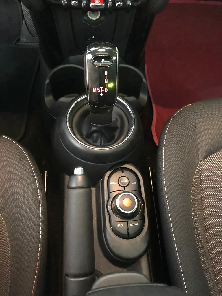 2019 MINI Cooper - GCC Specs - Image 13