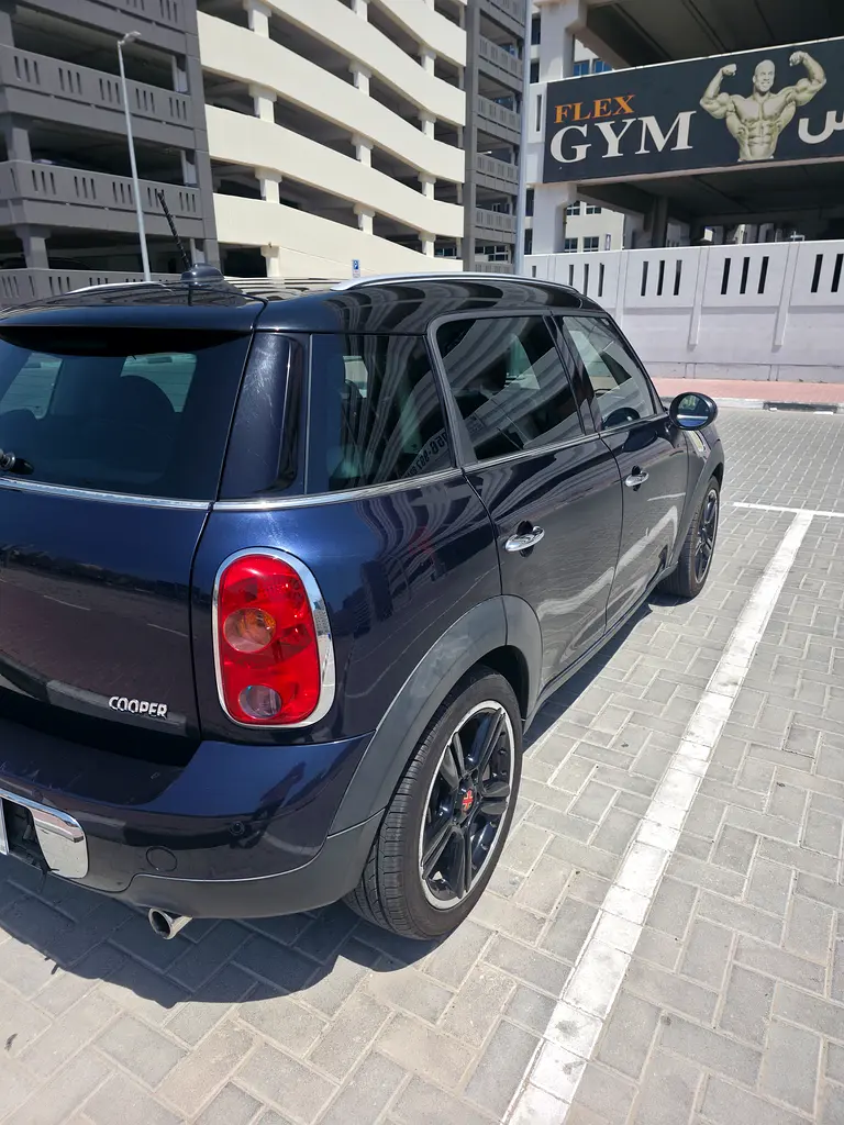 Mini Cooper Countryman 2013 GCC lady driven car for sale - Image 4