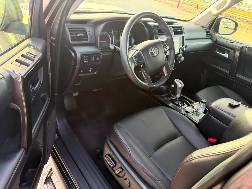2021 TOYOTA 4RUNNER TRD OFF ROAD 4x4  4.0L  V6 - Diff Lock and Crawl Control - push start - sunroof - Image 10