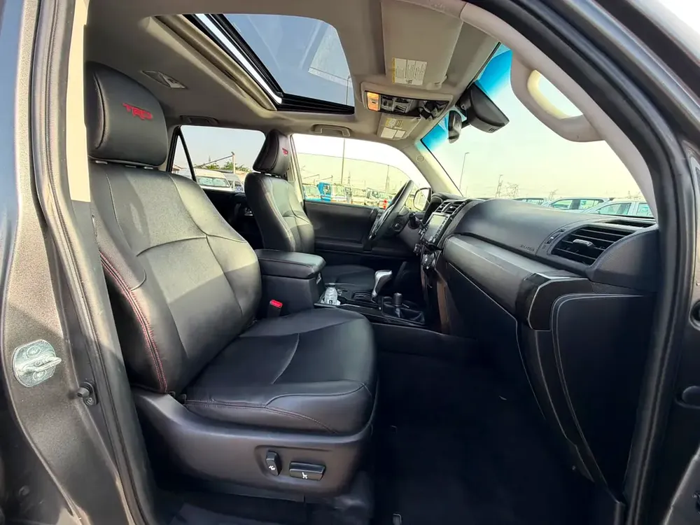2021 TOYOTA 4RUNNER TRD OFF ROAD 4x4  4.0L  V6 - Diff Lock and Crawl Control - push start - sunroof - Image 13