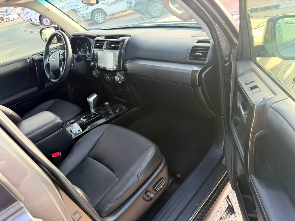 2021 TOYOTA 4RUNNER TRD OFF ROAD 4x4  4.0L  V6 - Diff Lock and Crawl Control - push start - sunroof - Image 14