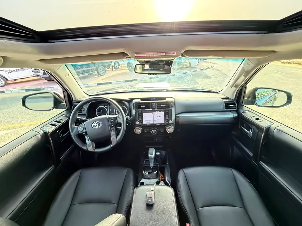 2021 TOYOTA 4RUNNER TRD OFF ROAD 4x4  4.0L  V6 - Diff Lock and Crawl Control - push start - sunroof - Image 15
