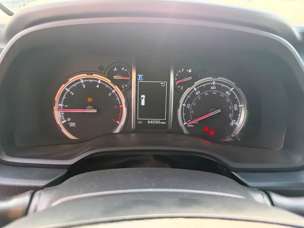 2021 TOYOTA 4RUNNER TRD OFF ROAD 4x4  4.0L  V6 - Diff Lock and Crawl Control - push start - sunroof - Image 19