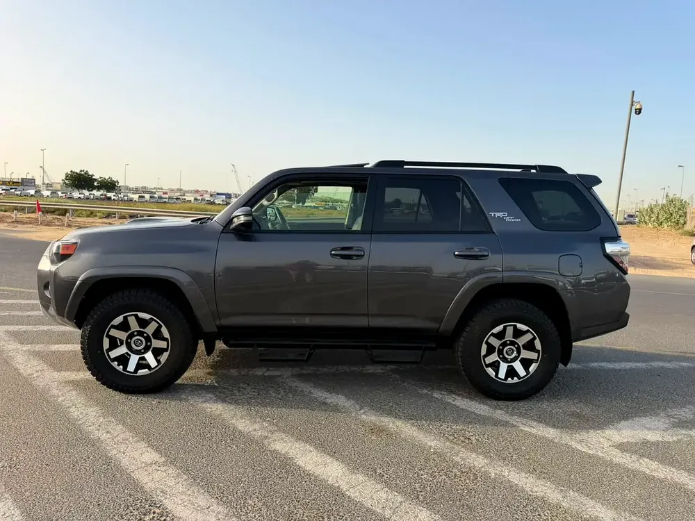 2021 TOYOTA 4RUNNER TRD OFF ROAD 4x4  4.0L  V6 - Diff Lock and Crawl Control - push start - sunroof - Image 5