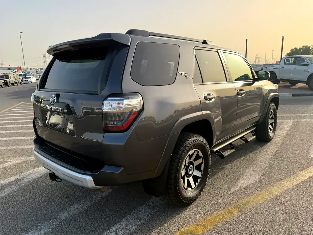 2021 TOYOTA 4RUNNER TRD OFF ROAD 4x4  4.0L  V6 - Diff Lock and Crawl Control - push start - sunroof - Image 8