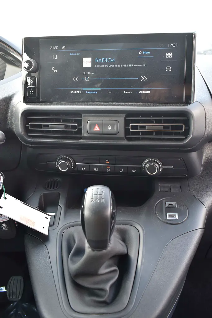 2025 MODEL PEUGEOT-PARTNER VAN 1.6L DIESEL M/T - Image 16