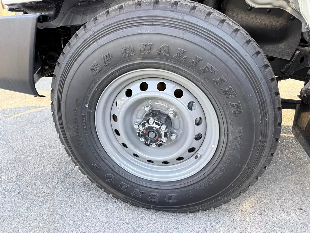 Toyota LC76 2.8L DSL M/T 2025 (Export Only) - Image 16
