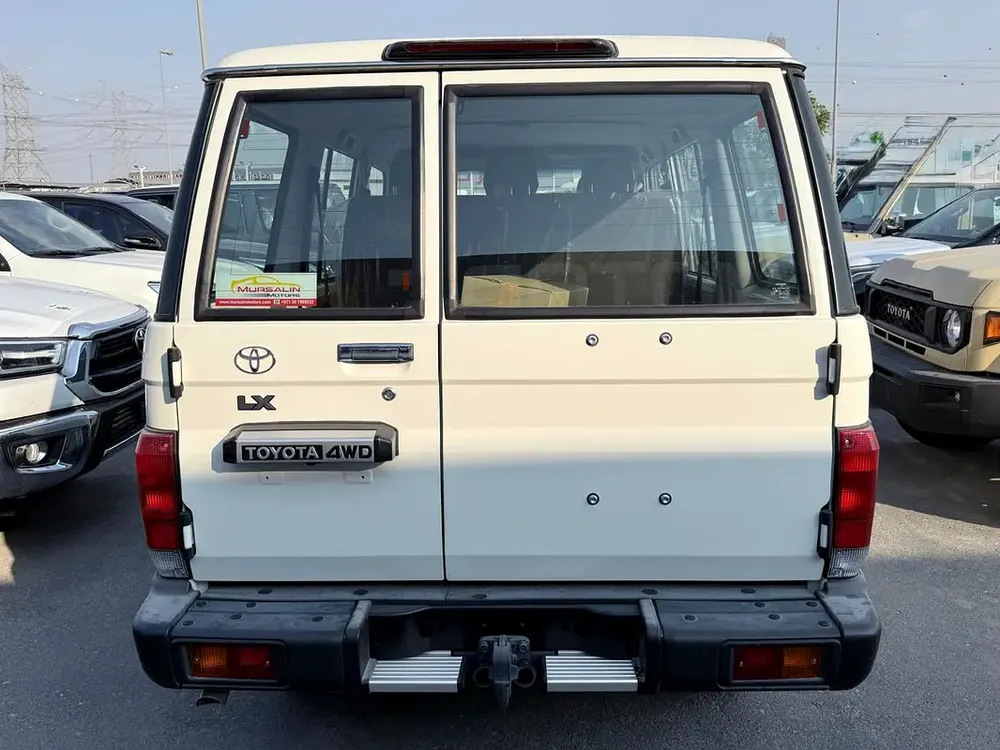 Toyota LC76 2.8L DSL M/T 2025 (Export Only) - Image 4