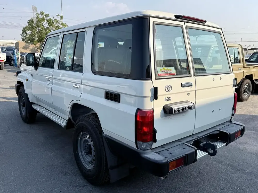 Toyota LC76 2.8L DSL M/T 2025 (Export Only) - Image 6