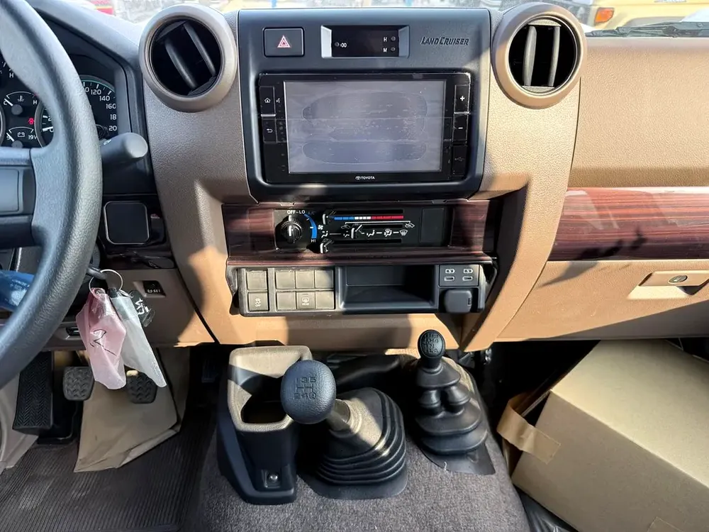 Toyota LC76 2.8L DSL M/T 2025 (Export Only) - Image 9
