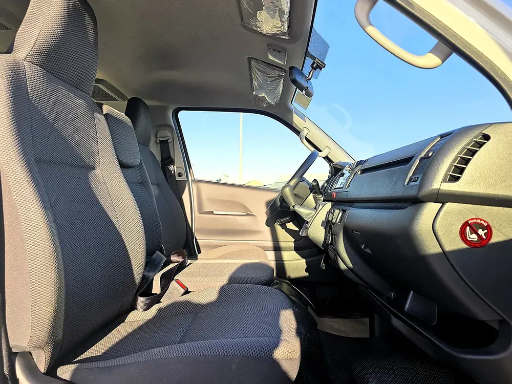Toyota Hiace Std Roof  15 Seater 2.7l Petrol M/T RWD White Color 2026 Model - Image 15