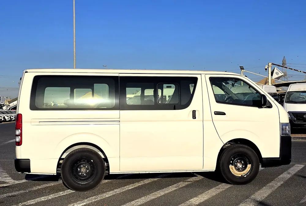 Toyota Hiace Std Roof  15 Seater 2.7l Petrol M/T RWD White Color 2026 Model - Image 4