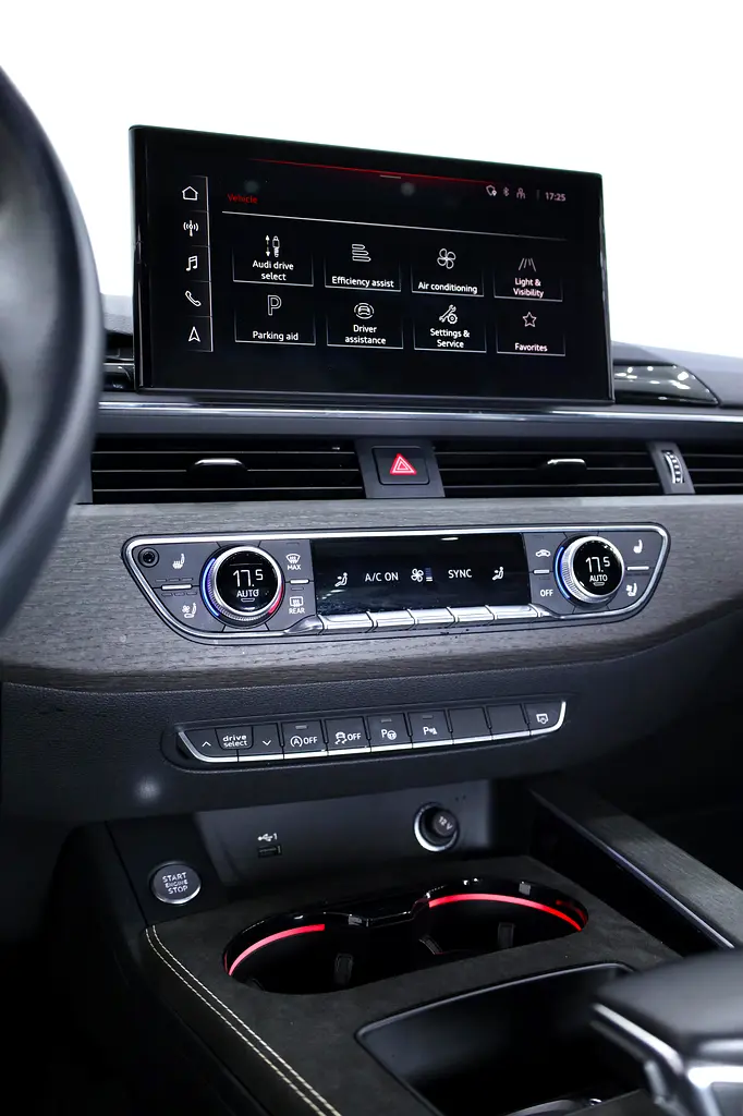 Audi A4 40 TFSI S-line GCC - FULLY LOADED - Image 17