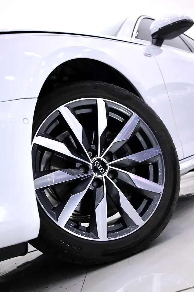 Audi A4 40 TFSI S-line GCC - FULLY LOADED - Image 7