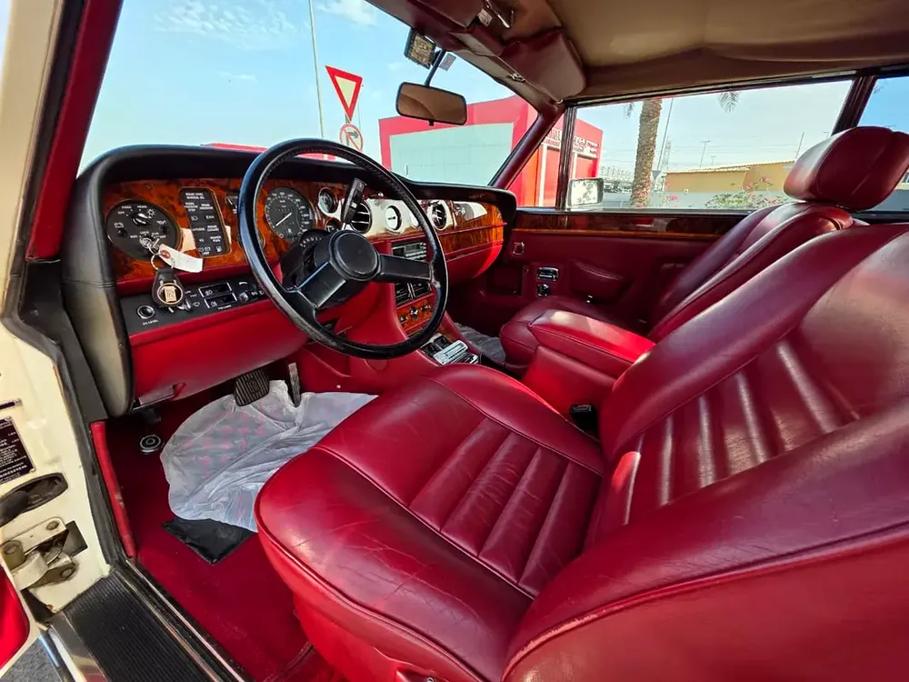 Rolls-Royce Corniche 1989 - Japanese Specs - Classic Luxury - Image 12