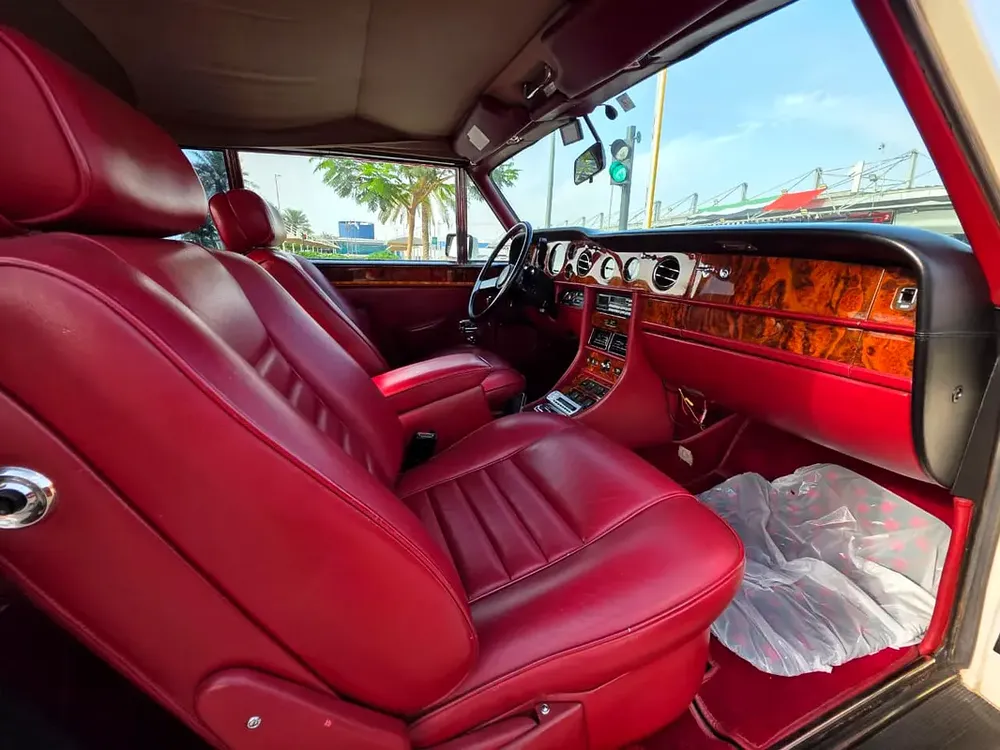 Rolls-Royce Corniche 1989 - Japanese Specs - Classic Luxury - Image 13